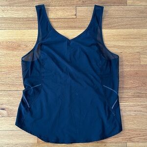 Lululemon Run With The Sun Tank in Black, Size 10